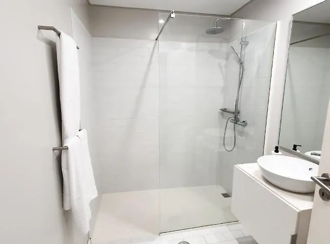 Santa Luzia's Pearl Ii E - One Bedroom * Funchal (Madeira)